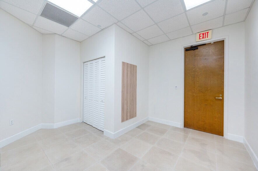 More Photos Of 6705 SW 57th Ave, Coral Gables Medical For Lease