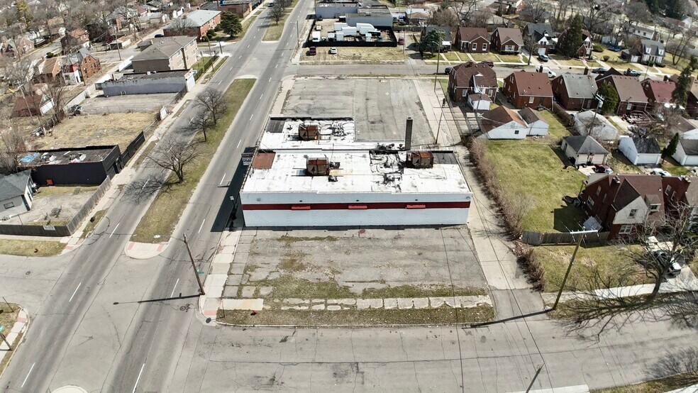 More Photos Of 10435 Joy Rd, Detroit Freestanding For Lease