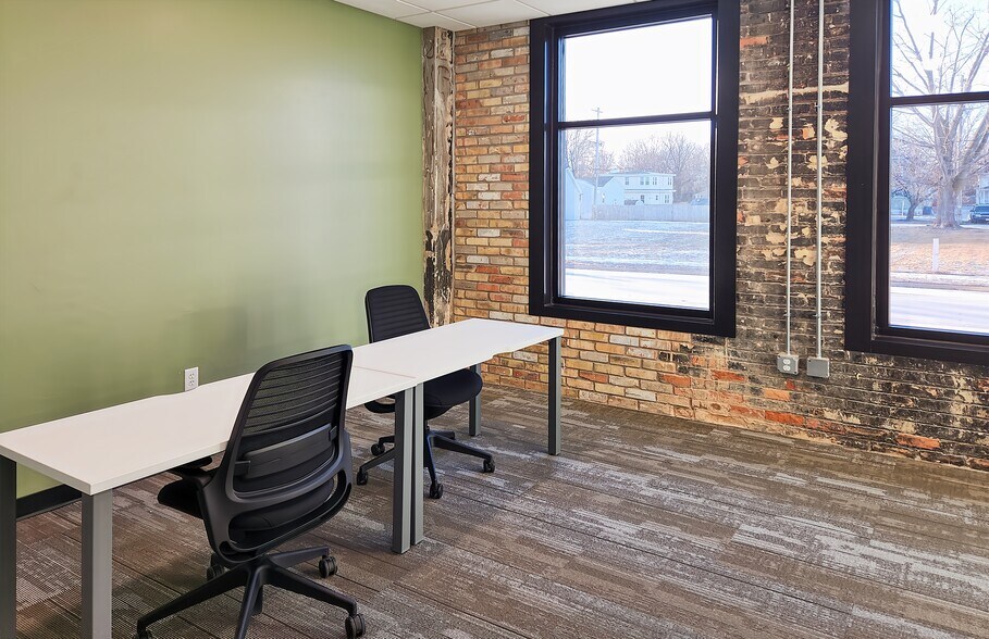 More Photos Of 540 N Broadway, Green Bay Coworking Space