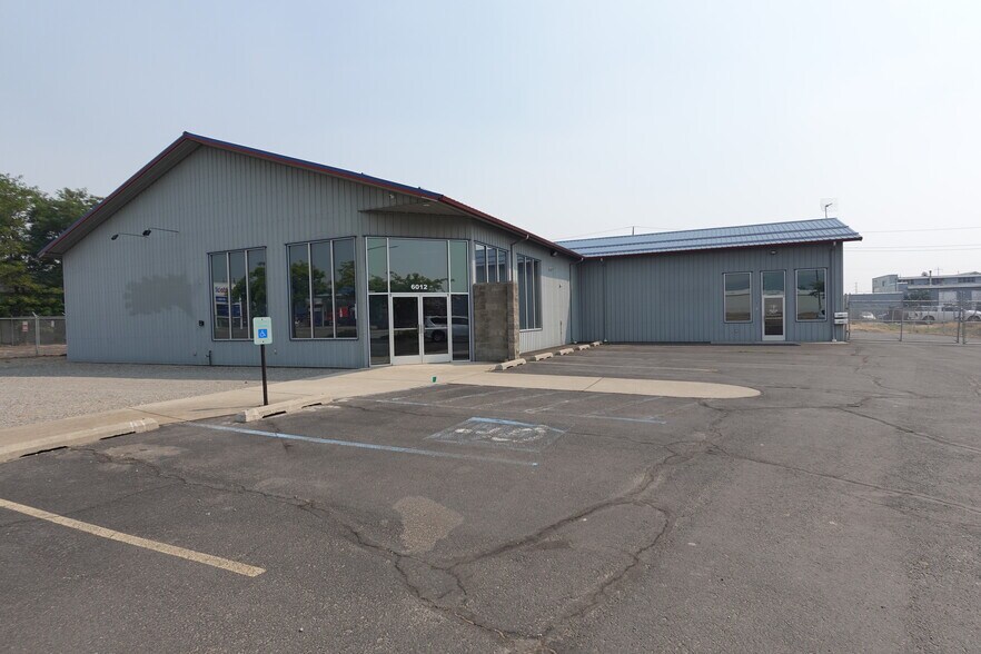 More Photos Of 6010-6012 E Trent Ave, Spokane Showroom For Lease