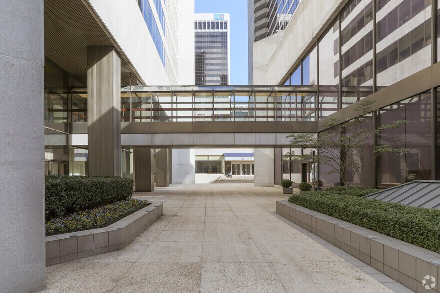 More Photos Of 1055 W Georgia St, Vancouver Coworking Space