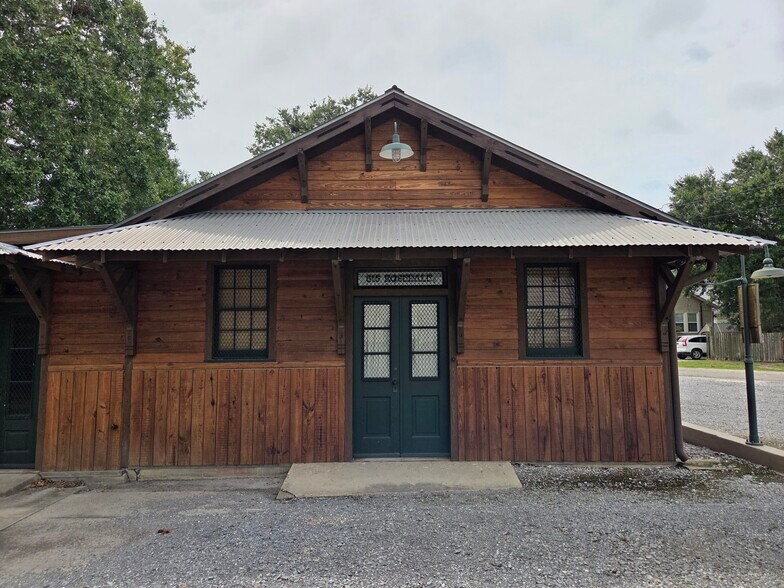 More Photos Of 815-817 Rosedale Dr, New Orleans Office For Sale