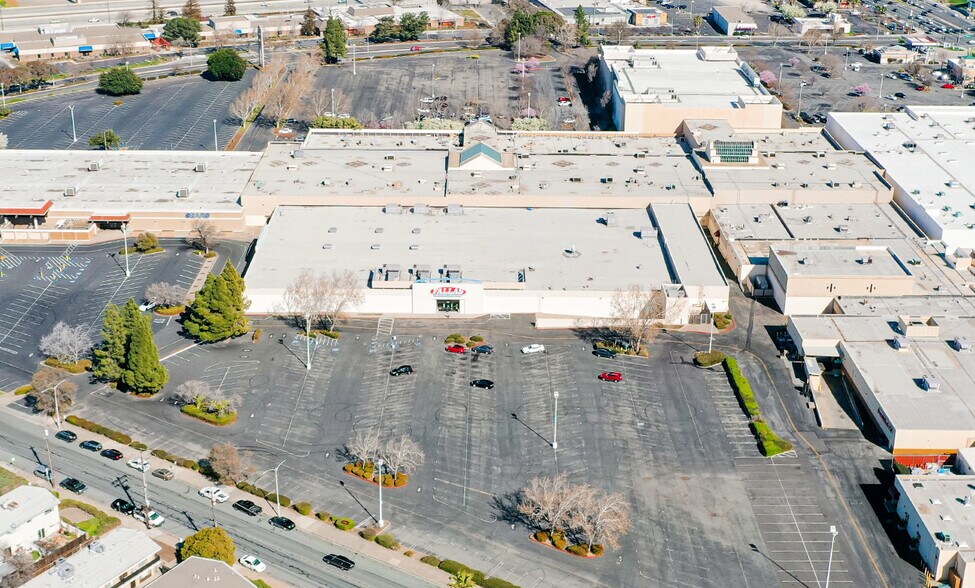 More Photos Of 2602 Somersville Rd, Antioch Freestanding For Lease