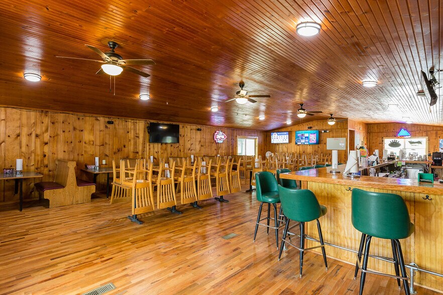 More Photos Of 48 Little Missouri Rd, Jane Restaurant For Sale