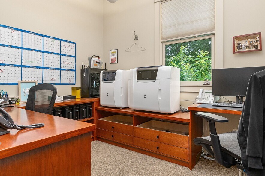 More Photos Of 22-26 School St, Merrimac Office For Sale