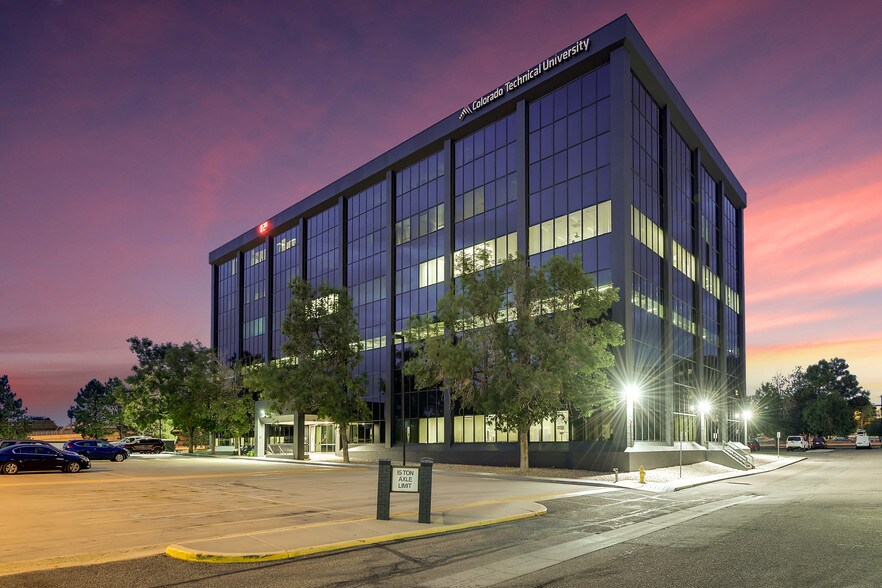 More Photos Of 3151 S Vaughn Way, Aurora Office For Lease
