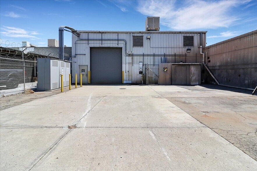 More Photos Of 1520 E Miner Ave, Stockton Manufacturing For Sale