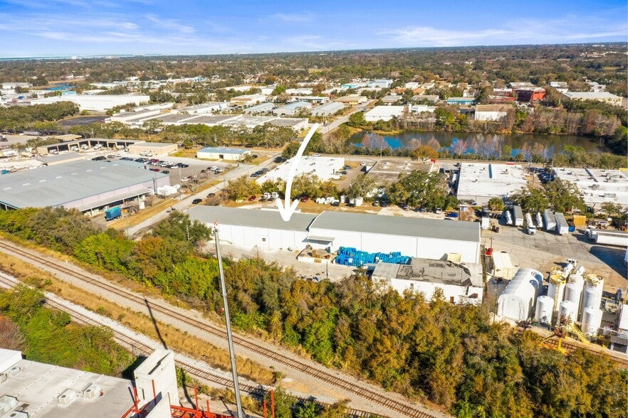 More Photos Of 1555 Sunshine Dr, Clearwater Warehouse For Sale