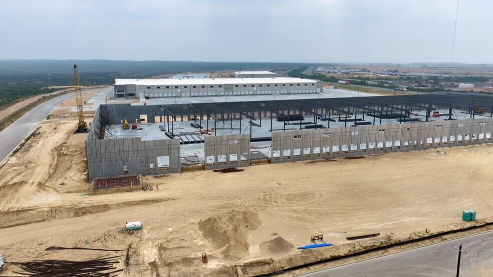 Primary Photo Of Mines Rd., Laredo Warehouse For Lease