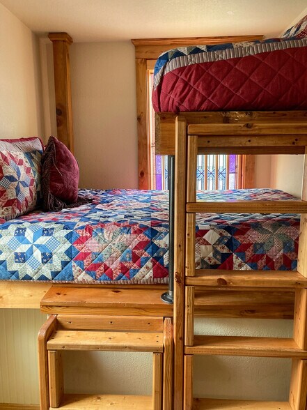 More Photos Of 160 Spring St, Eureka Springs Hospitality For Sale