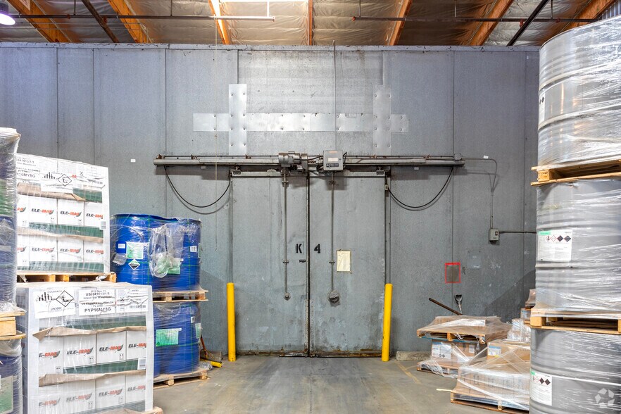 More Photos Of 3146 S Chestnut Ave, Fresno Warehouse For Sale