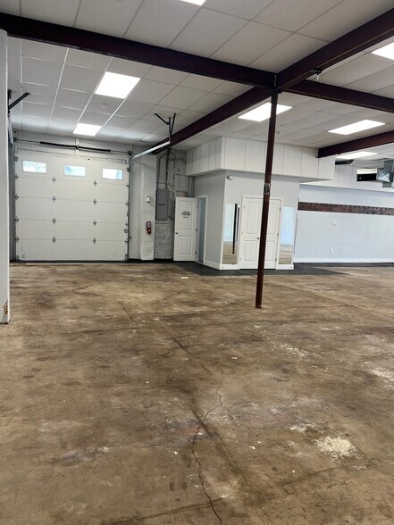More Photos Of 337-343 S Broadway, Gloucester City Distribution For Lease
