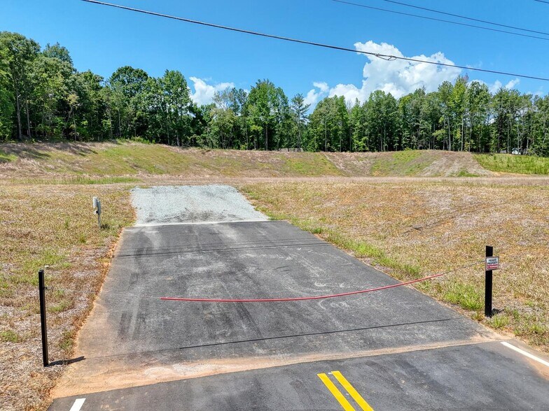 More Photos Of 5908 Atlanta Hwy, Flowery Branch Land For Sale