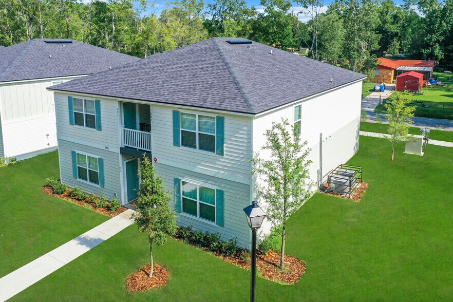 More Photos Of 6421 Breezy Oaks Way, Jacksonville Apartments For Sale