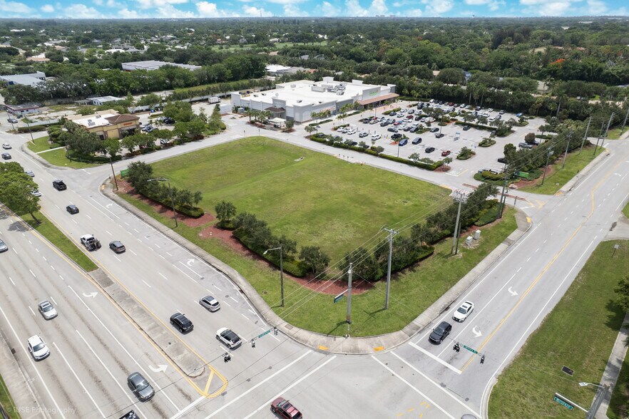 More Photos Of 12701 S Military Trl, Boynton Beach Freestanding For Lease