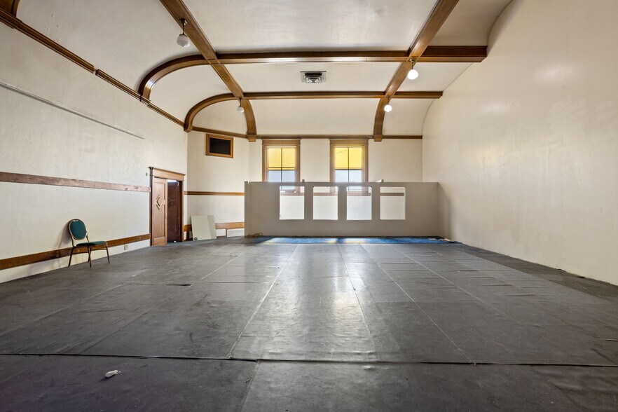 More Photos Of 118 Nevada Ave-127 E Bijou, Colorado Springs General Retail For Lease