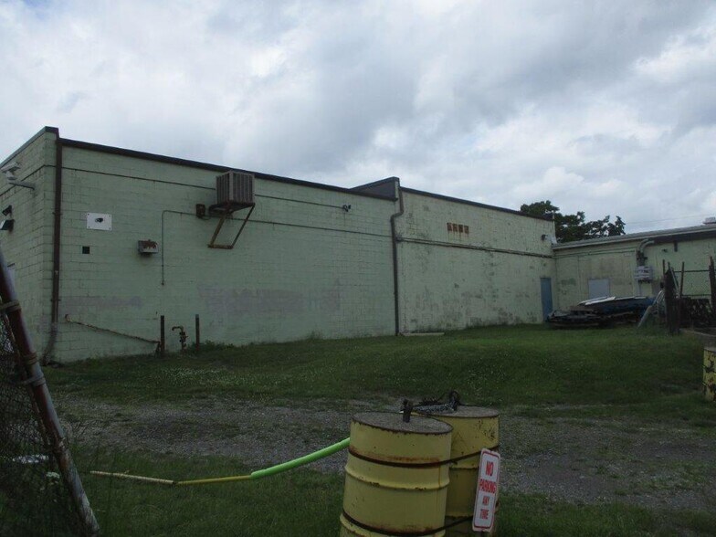 More Photos Of 21 Ashley St, Buffalo Warehouse For Sale