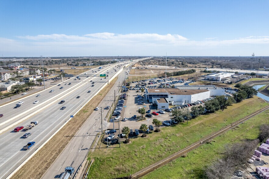 More Photos Of 15100 Gulf Fwy, Houston Auto Dealership For Lease