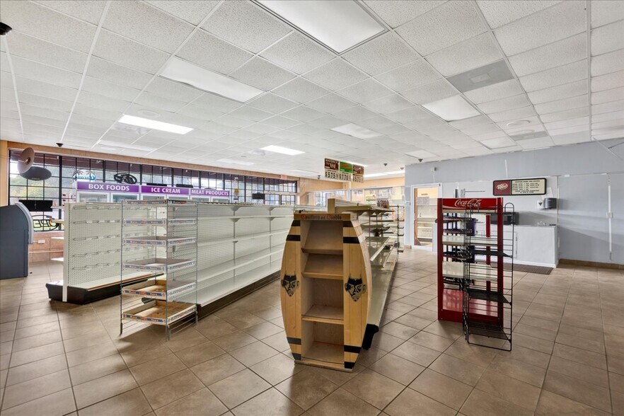 More Photos Of 4012 24th St N, Birmingham General Retail For Lease