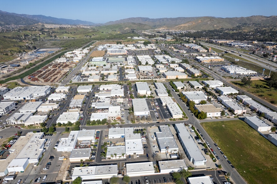 More Photos Of 560 Birch St, Lake Elsinore Manufacturing For Sale