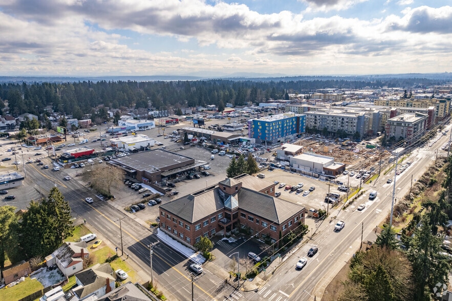 More Photos Of 911 N 145th St, Seattle Office For Sale