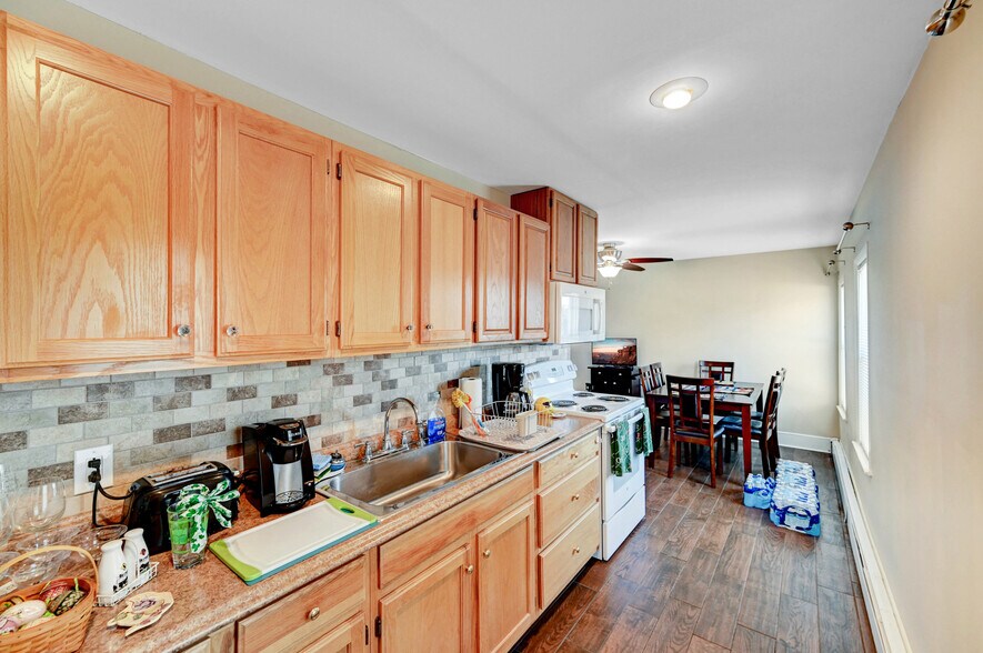 More Photos Of 291 Main St, Eynon Restaurant For Sale