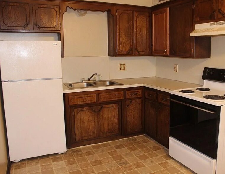 More Photos Of 7215-7219 N MacArthur Blvd, Warr Acres Apartments For Sale