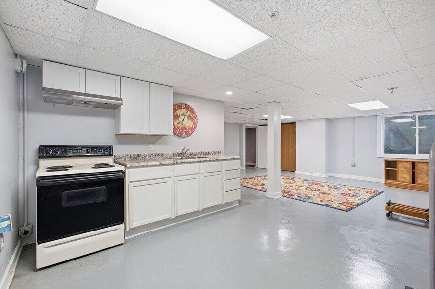 More Photos Of 437 Jefferson Rd, Fremont Shelter For Sale