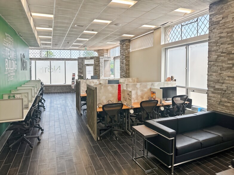 More Photos Of 15324 Mack Ave, Grosse Pointe Park Coworking Space