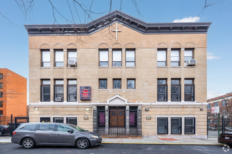More Photos Of 860 FOREST Ave, Bronx Schools For Lease