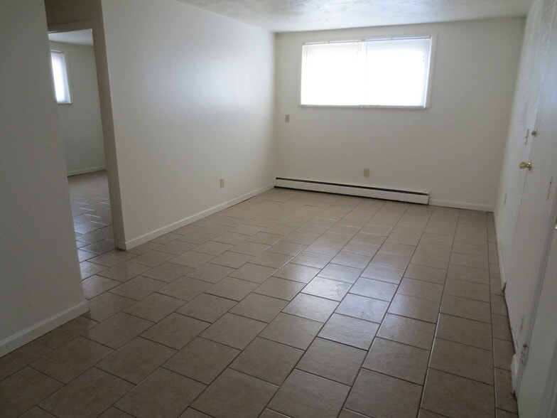 More Photos Of 8400-8414 Anthony Wayne Ave, Cincinnati Apartments For Sale