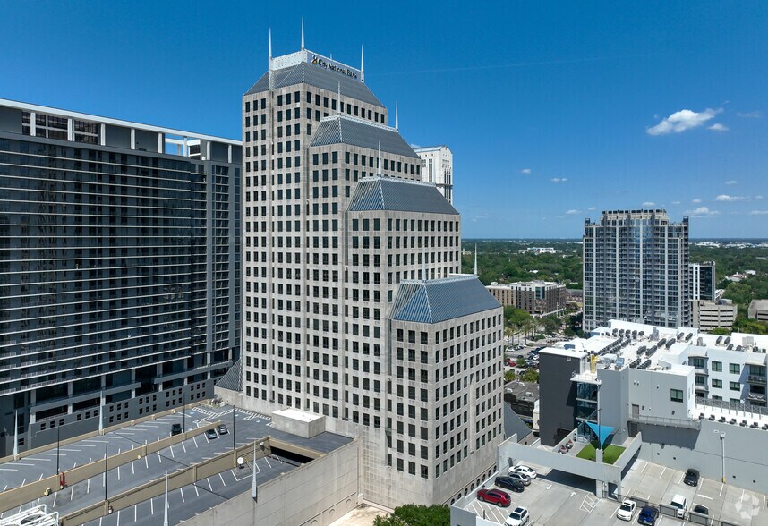 More Photos Of 390 N Orange Ave, Orlando Office For Lease
