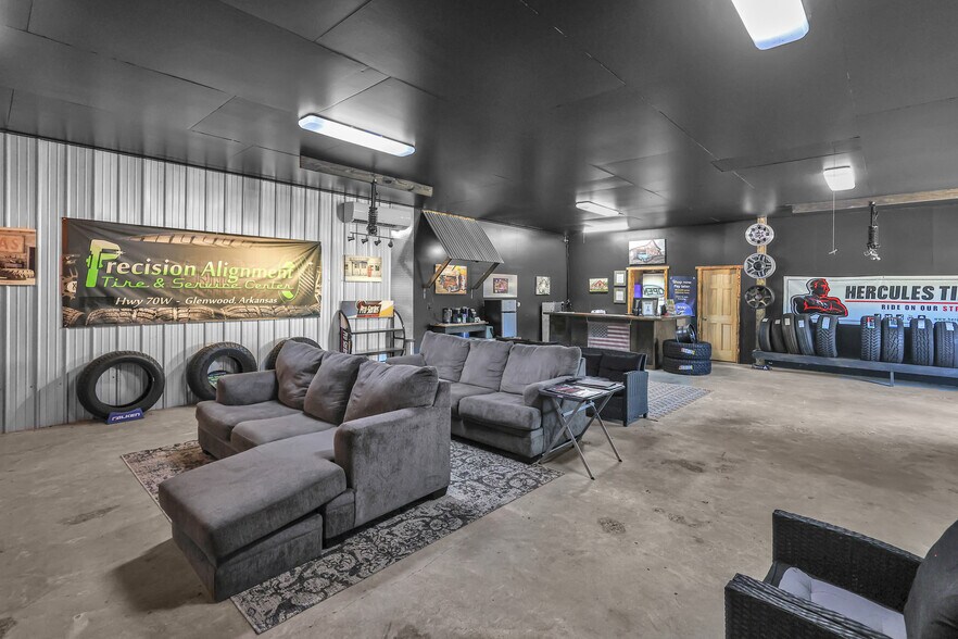 More Photos Of 101 Caney Pl, Glenwood Auto Repair For Sale