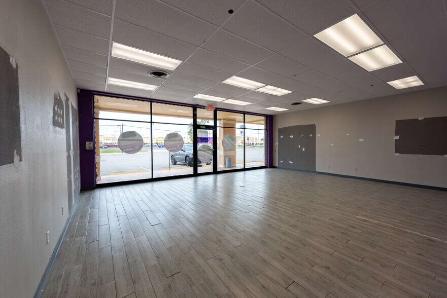 More Photos Of 5114-5134 Us Highway 19, New Port Richey Unknown For Lease