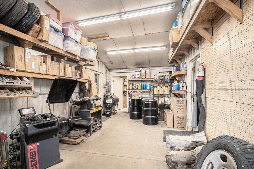 More Photos Of 5557 N Red Oak Rd, Lewiston Specialty For Sale