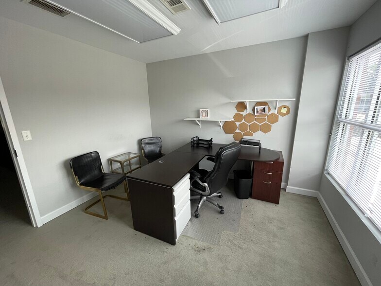 More Photos Of 955 W Wade Hampton Blvd, Greer Office For Lease
