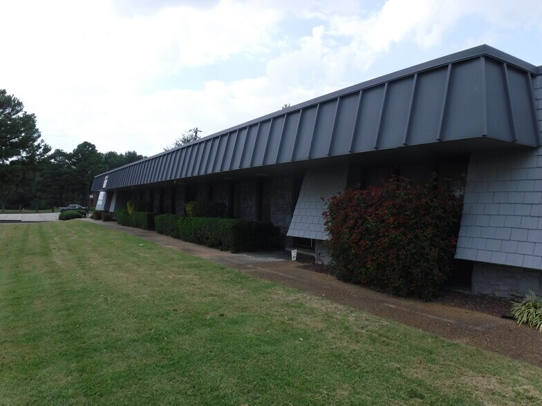 More Photos Of 4770 Cromwell Ave, Memphis Medical For Lease