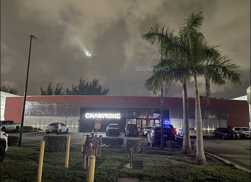 Primary Photo Of 1360 NW 88th Ave, Doral Bar For Sale