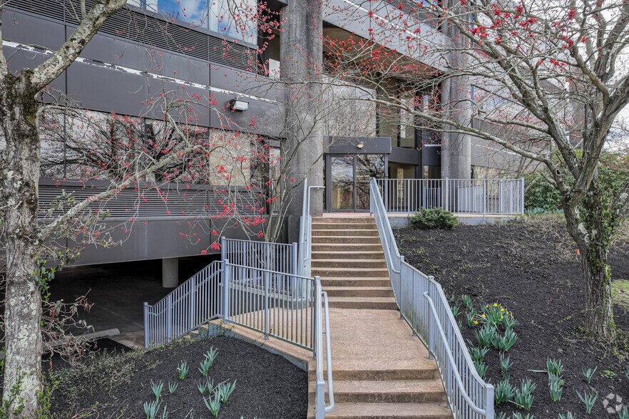 More Photos Of 300 Alexander Park, Princeton Office For Lease