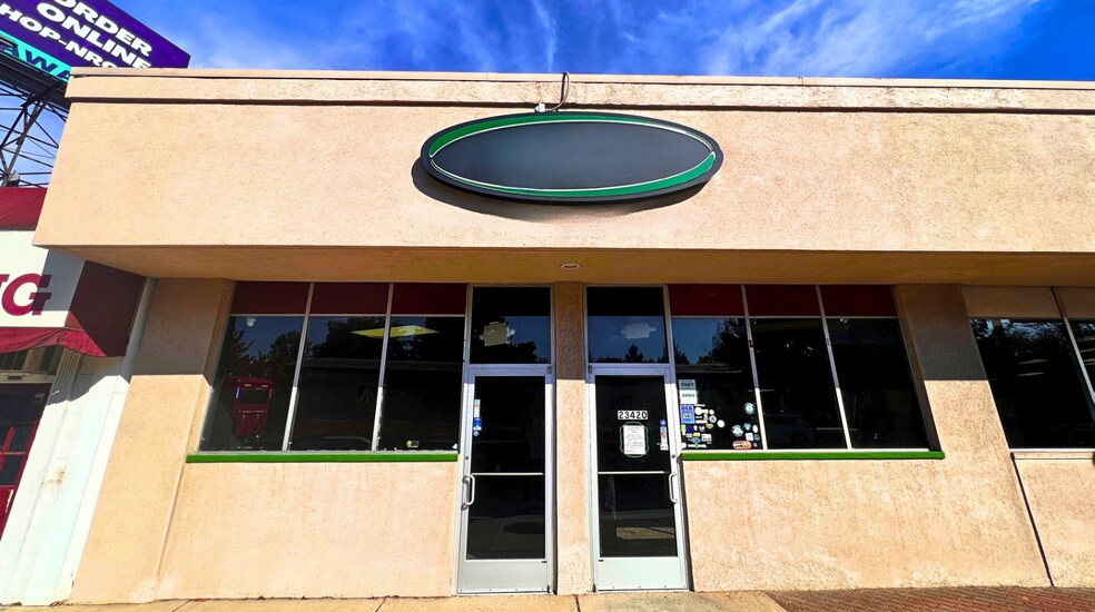 Primary Photo Of 23410-23420 Woodward Ave, Ferndale Storefront For Lease