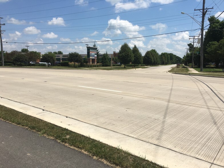 More Photos Of 901 N Bridge St, Yorkville Land For Sale