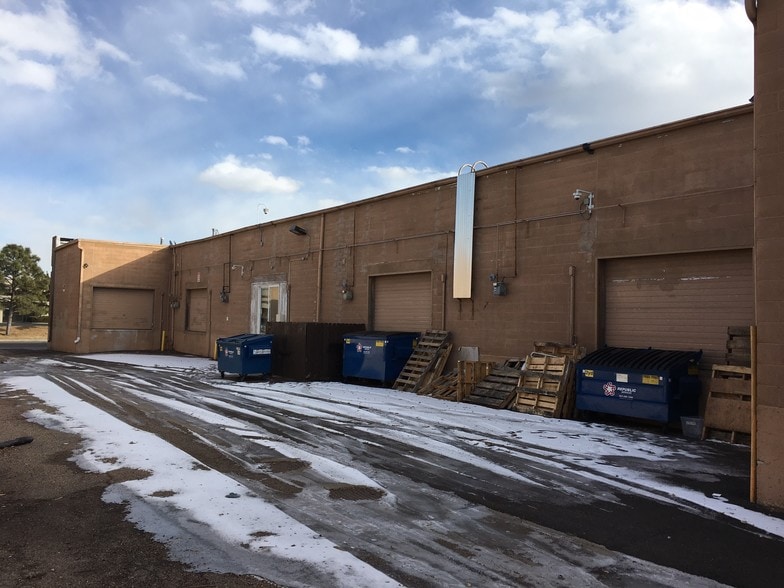 More Photos Of 711-729 Billings St, Aurora Flex For Lease