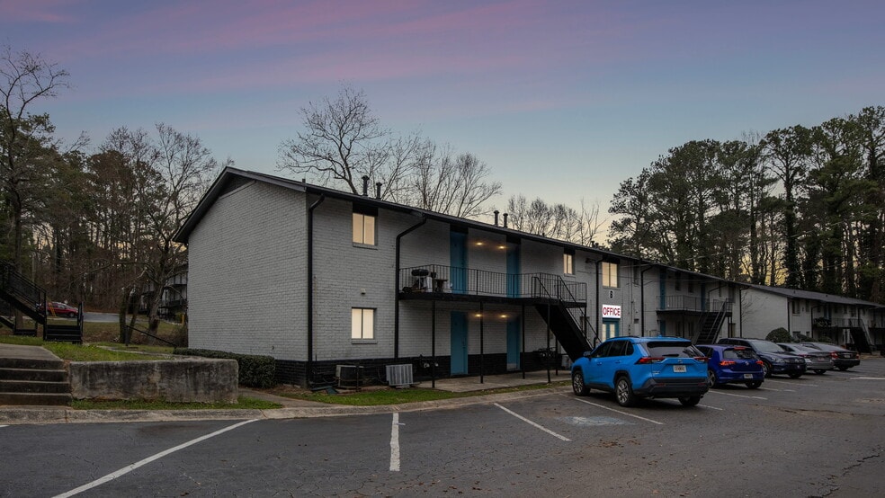 More Photos Of 3937 Glenwood Rd, Decatur Apartments For Sale