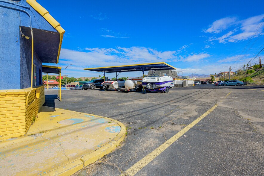 More Photos Of 1770 Highway 95, Bullhead City Specialty For Sale