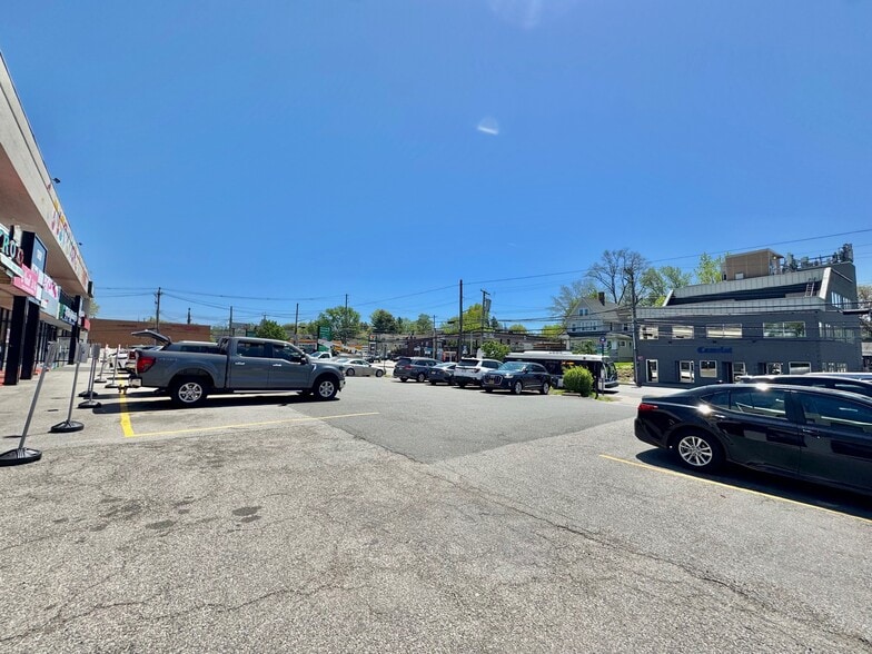 More Photos Of 1267 Forest Ave, Staten Island Storefront Retail Office For Lease