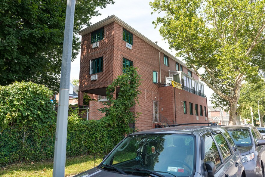 More Photos Of 61-11 159th St, Fresh Meadows Office Residential For Sale