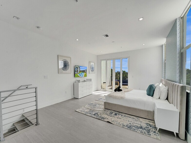 More Photos Of 1220-1226 NE 15th Ave, Fort Lauderdale Apartments For Sale