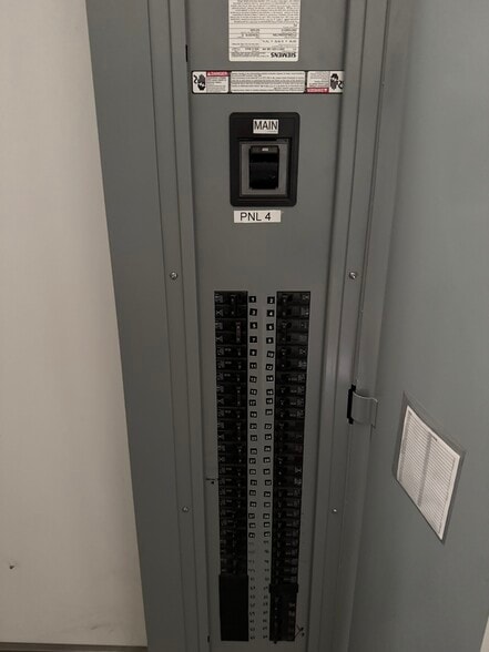 More Photos Of 190 E San Antonio Dr, King City Industrial For Sale