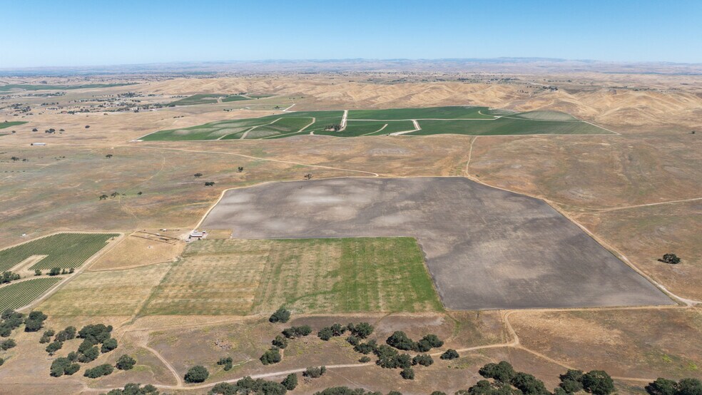 More Photos Of 4335 E Highway 41, Paso Robles Land For Sale