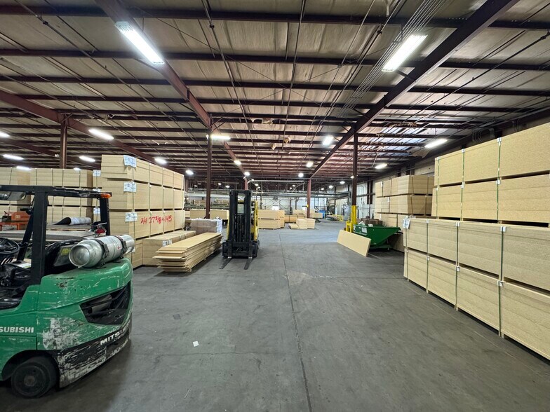 More Photos Of 10115 Lorraine Rd, Gulfport Manufacturing For Sale